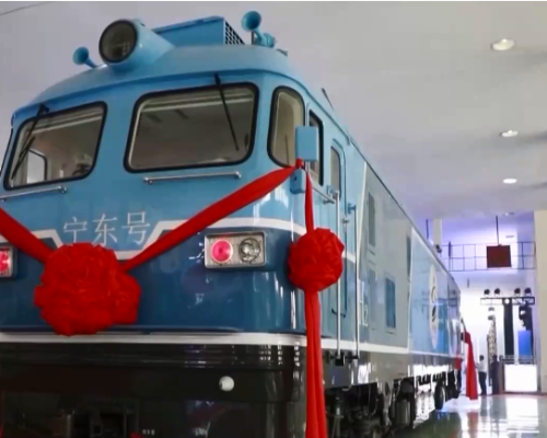 CRRC unveils “world’s most powerful” hydrogen train